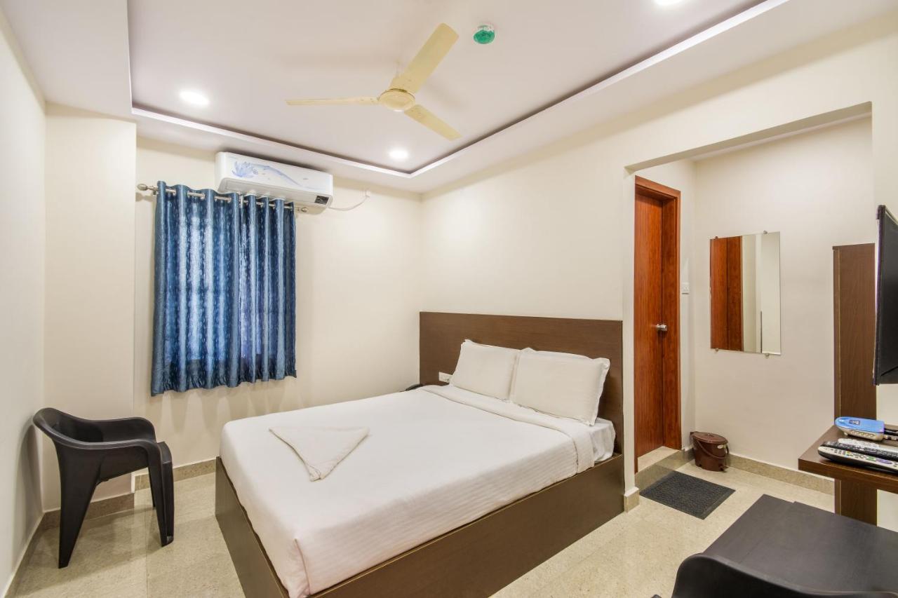 Super Hotel O At Home Hotel Darbar Хайдарабад Экстерьер фото
